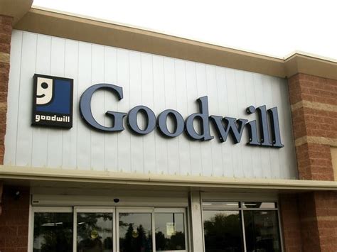 Goodwill Donation Center in Tinley Park, IL .